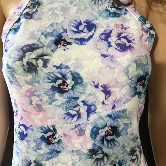 Dress size 6 in a color full combination from. Miss Selfridge - Picture 4 of 5